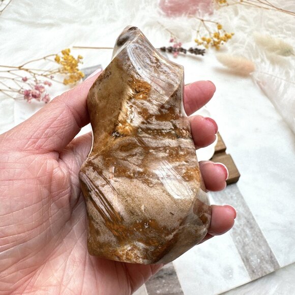 Gorgeous Ocean Jasper Flame Carving - Picture 7 of 8